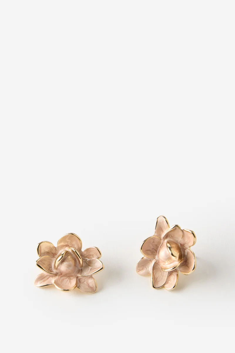 Rubi Mid Charm Earring